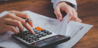 Alta taxação de impostos leva brasileiros a investir nos EUA