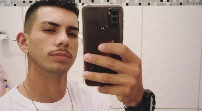 Motociclista colide contra caçamba e jovem de 21 anos morre em Botucatu