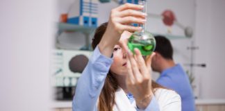 Setor de farmácias de manipulação cresce no Brasil