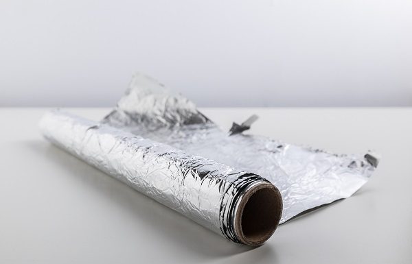 Além das latinhas: formas de reutilizar o papel alumínio evitam desperdício Além das latinhas: formas de reutilizar o papel alumínio evitam desperdício