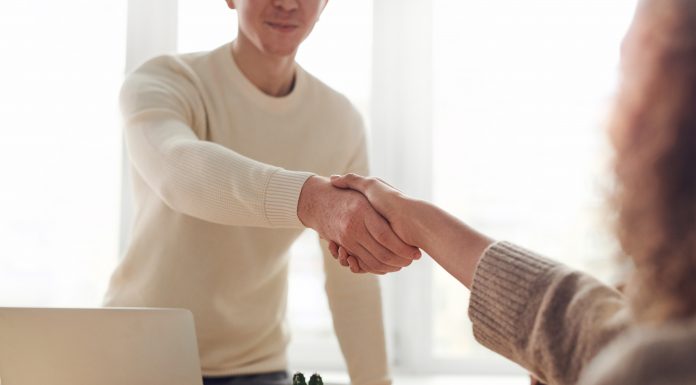 Empresas adotam vagas afirmativas para acelerar inclusão