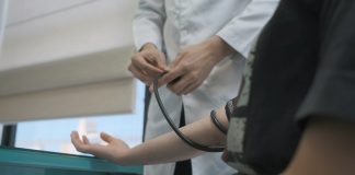 Prejuízos em operadoras de plano de saúde impactam empresas