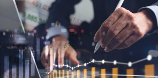 Escassez de crédito com juros altos inibem investimentos no país Escassez de crédito com juros altos inibem investimentos no país