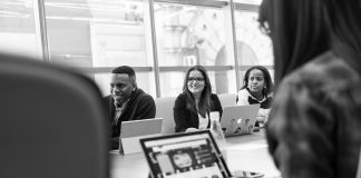 Programas de estágio e trainee ofertam formação em idiomas Programas de estágio e trainee ofertam formação em idiomas