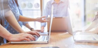 Processo de digitalização dos negócios segue acelerado Processo de digitalização dos negócios segue acelerado