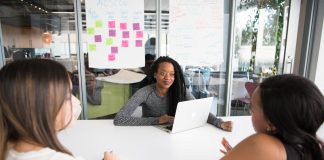 Empresas buscam ampliar a diversidade através de vagas afirmativas Empresas buscam ampliar a diversidade através de vagas afirmativas