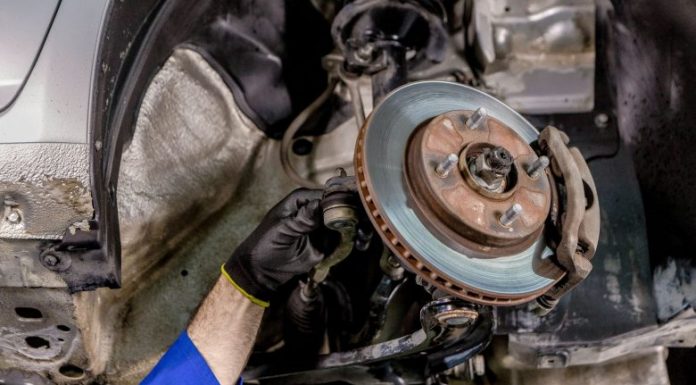 Fremax alerta para sintomas de problemas no disco de freio com efeito azulado