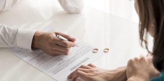 Número de divórcios cai 10% no Brasil em 2022 Número de divórcios cai 10% no Brasil em 2022