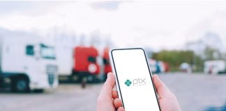 Nova lei permite que caminhoneiros recebam frete pelo PIX