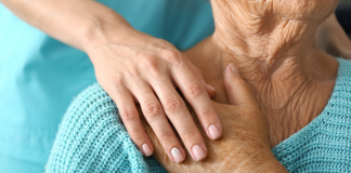 Iniciativa promove conhecimento e apoio aos cuidadores profissionais e informais