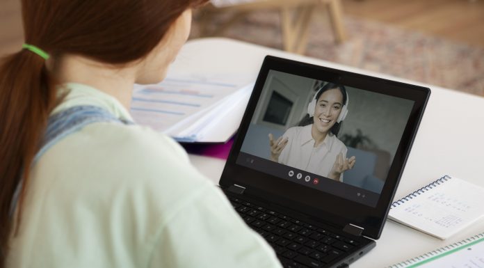 Edtech oferece cursos de psicologia por streaming
