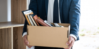 Demissões em massa afetam mais de 6 mil brasileiros de janeiro a março deste ano Demissões em massa afetam mais de 6 mil brasileiros de janeiro a março deste ano