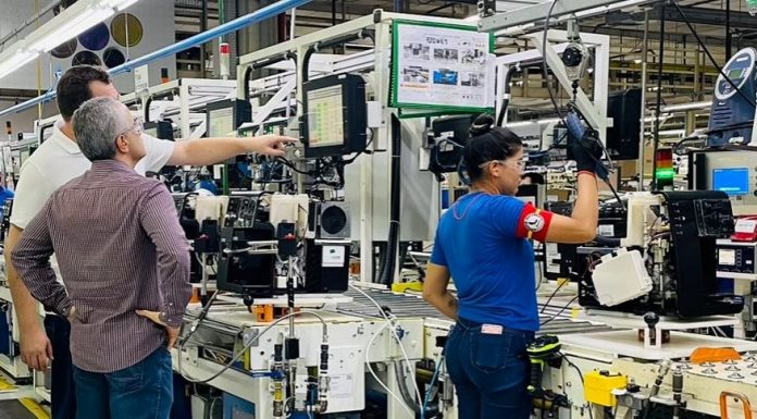 Plataforma ajuda empresas a implantar modelo Indústria 4.0