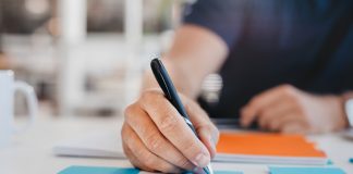 Seis em cada 10 brasileiros sonham em ter o próprio negócio