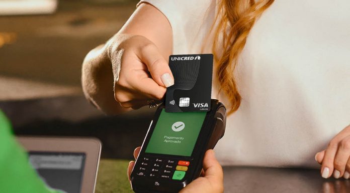 Cartão de crédito pode ser aliado nas férias se usado com prudência