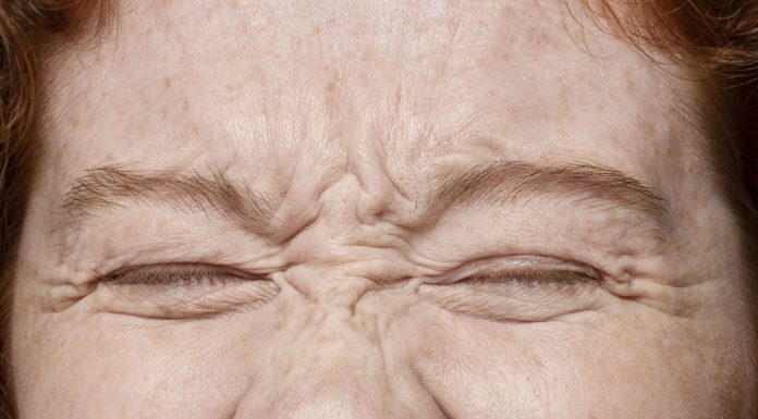 Blefaroespasmo gera tremor nas pálpebras