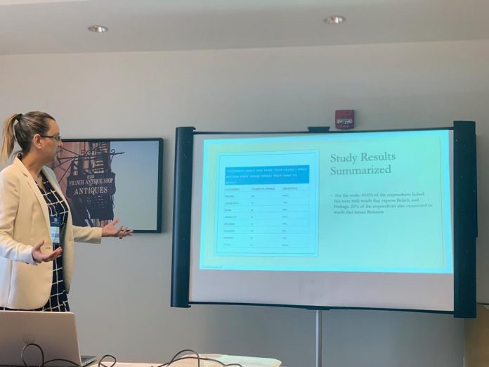 Brasileira é reconhecida nos EUA por projetos beneficentes Brasileira é reconhecida nos EUA por projetos beneficentes