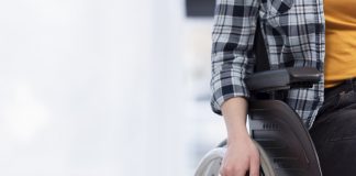 Pesquisa aponta que pessoas com deficiência ganham menos Pesquisa aponta que pessoas com deficiência ganham menos