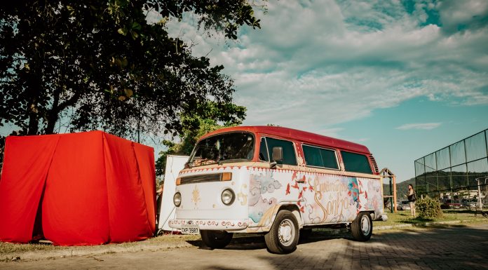 Caravana do Sonho leva oficinas e apresentações de teatro a cidades mineiras