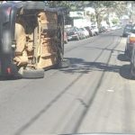 Botucatu: Três veículos se envolvem em acidente com capotamento no Centro