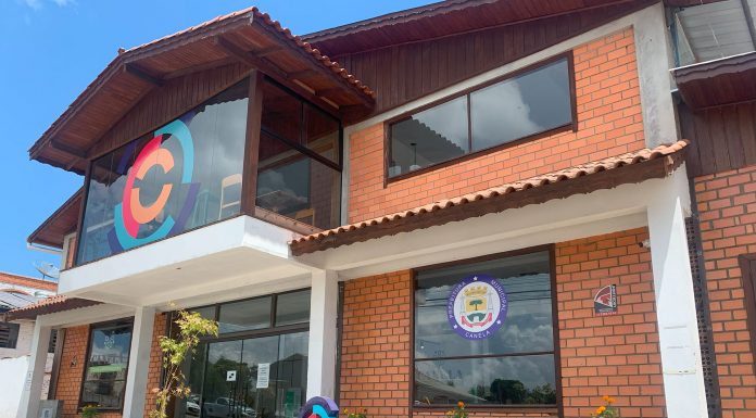 Jovens de Canela recebem treinamento em tecnologia e vendas Jovens de Canela recebem treinamento em tecnologia e vendas