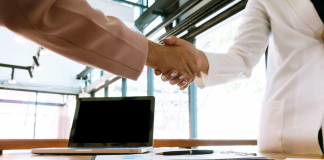 Empresas firmam parceria para ajudar profissionais de saúde