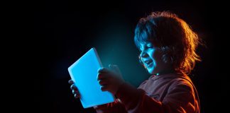 Aumento do uso da tecnologia impacta a rotina das famílias Aumento do uso da tecnologia impacta a rotina das famílias