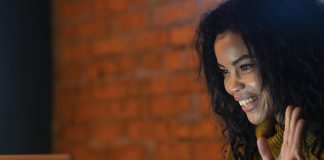 Faculdade oferece bootcamp de carreira internacional online e gratuito