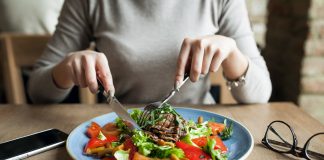 Benefícios de até R$ 2,5 bilhões destinados aos colaboradores podem acabar