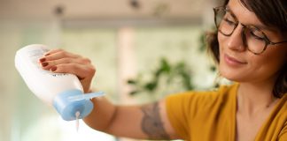 Hidratação da pele é cuidado fundamental no inverno