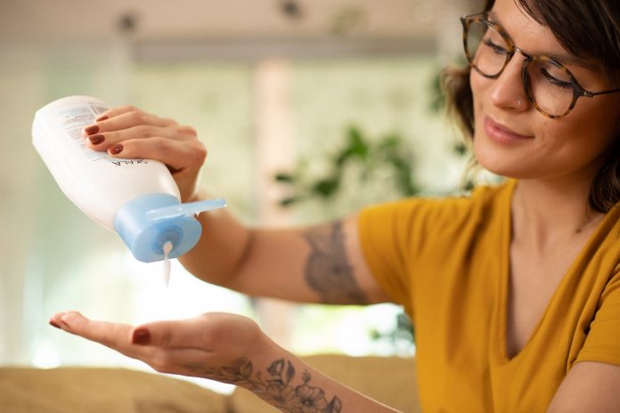 Hidratação da pele é cuidado fundamental no inverno Hidratação da pele é cuidado fundamental no inverno