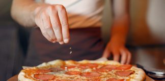 Brasil produz 3,8 milhões de pizzas por dia Brasil produz 3,8 milhões de pizzas por dia