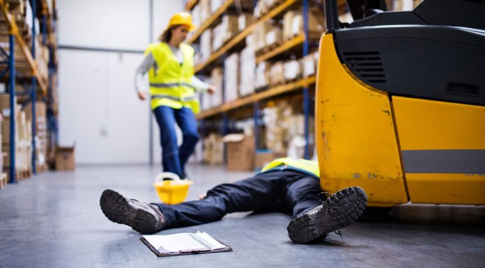 Profissionais de logística estão entre os que mais sofrem acidentes de trabalho Profissionais de logística estão entre os que mais sofrem acidentes de trabalho