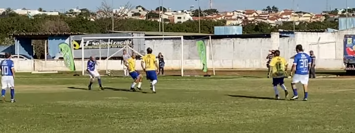 Futebol solidário reúne torcedores, autoridades e empresários em Sumaré