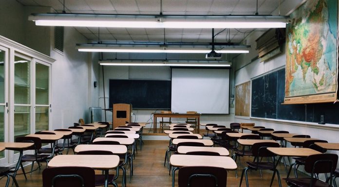 Professor da FAEP avalia as possíveis mudanças na reestruturação do ensino médio Professor da FAEP avalia as possíveis mudanças na reestruturação do ensino médio