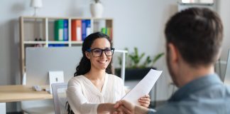 Habilidades sobressaem diplomas em nova tendência do mercado Habilidades sobressaem diplomas em nova tendência do mercado