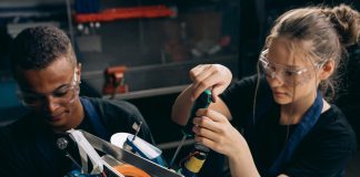 Profissionais técnicos ganham mais, aponta pesquisa