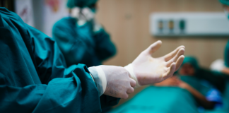 Lipoaspiração de alta definição atua na modelação do abdome