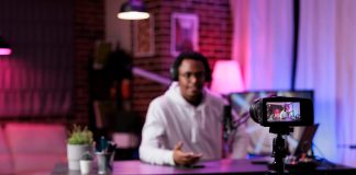 Campanha com influenciadores zera estoque de novo celular Campanha com influenciadores zera estoque de novo celular