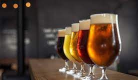 Cervejarias artesanais apresentam crescimento no Brasil Cervejarias artesanais apresentam crescimento no Brasil