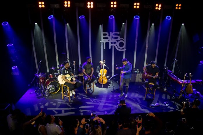 Banda Bistrô se apresenta em Belo Horizonte com show ao vivo