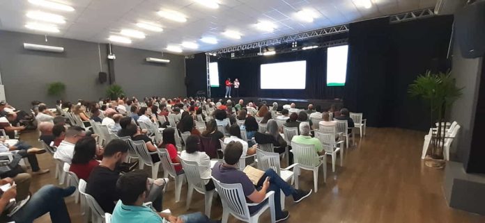 Encontro de vitivinicultura reúne mais de 600 Encontro de vitivinicultura reúne mais de 600