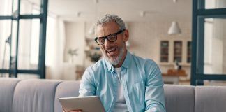 E-commerce apresenta projeção de R$186 bi na Black Friday E-commerce apresenta projeção de R$186 bi na Black Friday