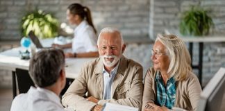 Beneficiários do INSS receberão todo o 13º em novembro Beneficiários do INSS receberão todo o 13º em novembro