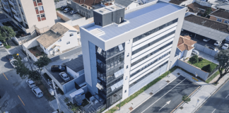 Econet Editora completa 21 anos com mais de 50 mil clientes no Brasil