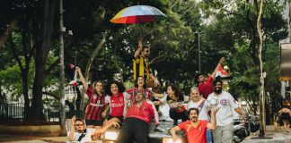 Espetáculo narra trajetória de quatro amigos entre a juventude e a vida adulta