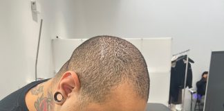 Micro tatuagens de estilo “fine line” atraem Geração Z Micro tatuagens de estilo “fine line” atraem Geração Z