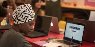 Afrocódigos: novo programa que visa formar estudantes negros em tecnologias Afrocódigos: novo programa que visa formar estudantes negros em tecnologias