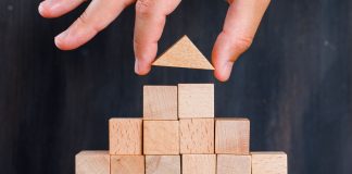 Diego Ivo comenta estratégias de SEO e redes sociais na jornada do cliente Diego Ivo comenta estratégias de SEO e redes sociais na jornada do cliente