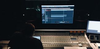 Compositor brasileiro foca em edição musical para filmes